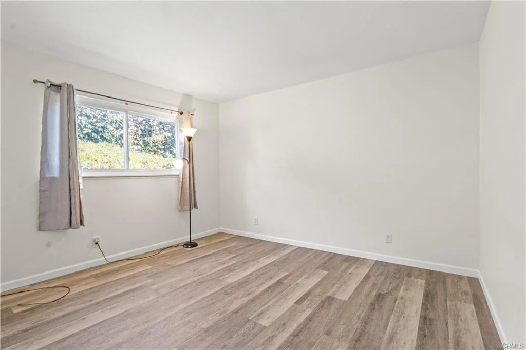 1700-Grenadier-Dr-10