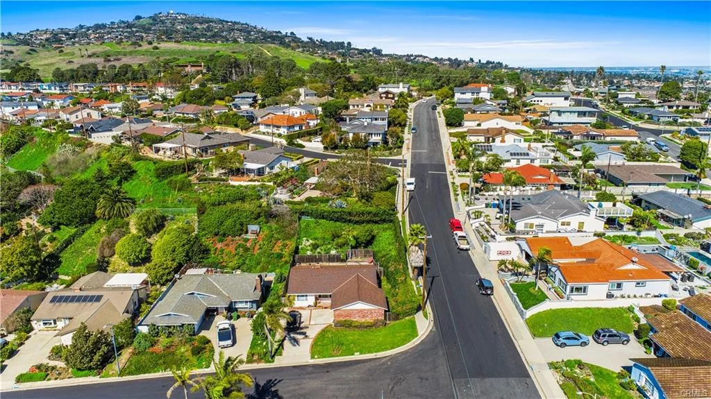 1700-Grenadier-Dr-17