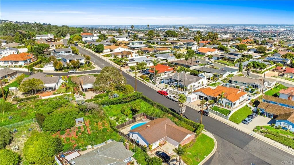 1700-Grenadier-Dr-21