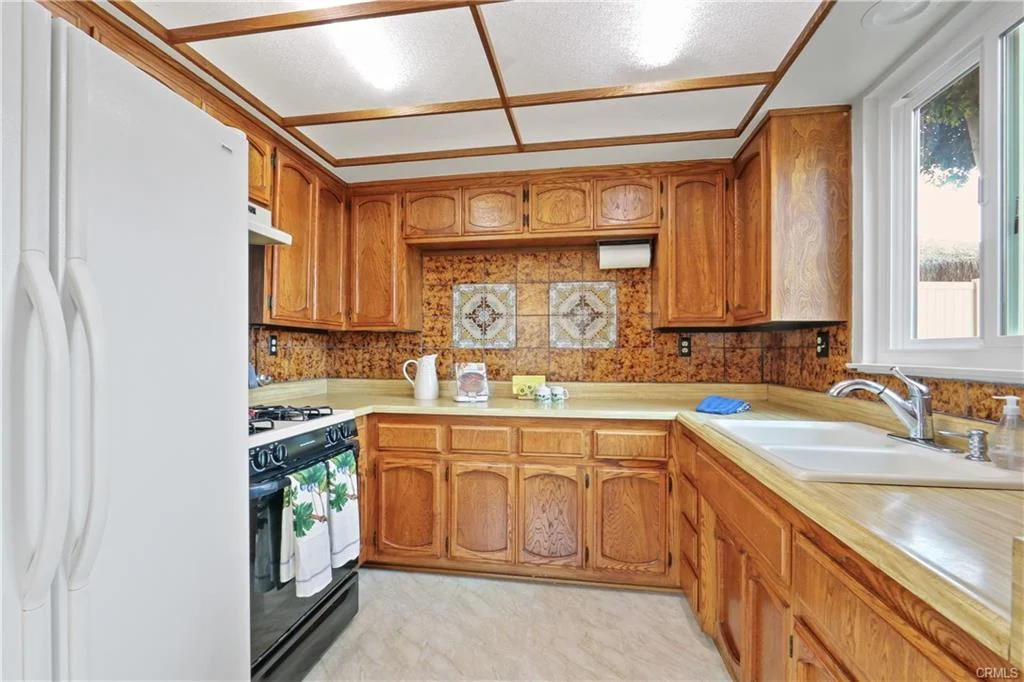 1616 Bardale Ave -12