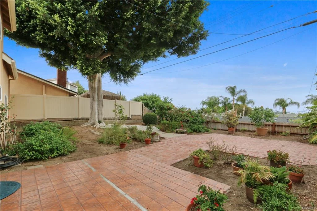 1616 Bardale Ave -13